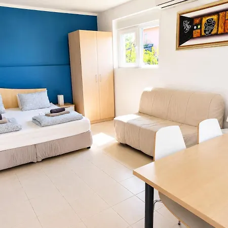 Deluxe - California By Bulgarianhomes Guest house *