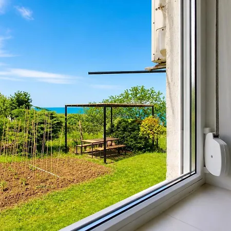 Deluxe - California By Bulgarianhomes Guest house *