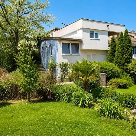 Deluxe - California By Bulgarianhomes Guest house